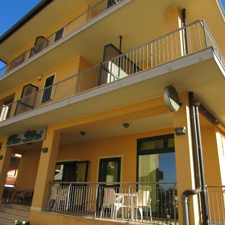 Pino Hotel Gizzeria Eksteriør bilde